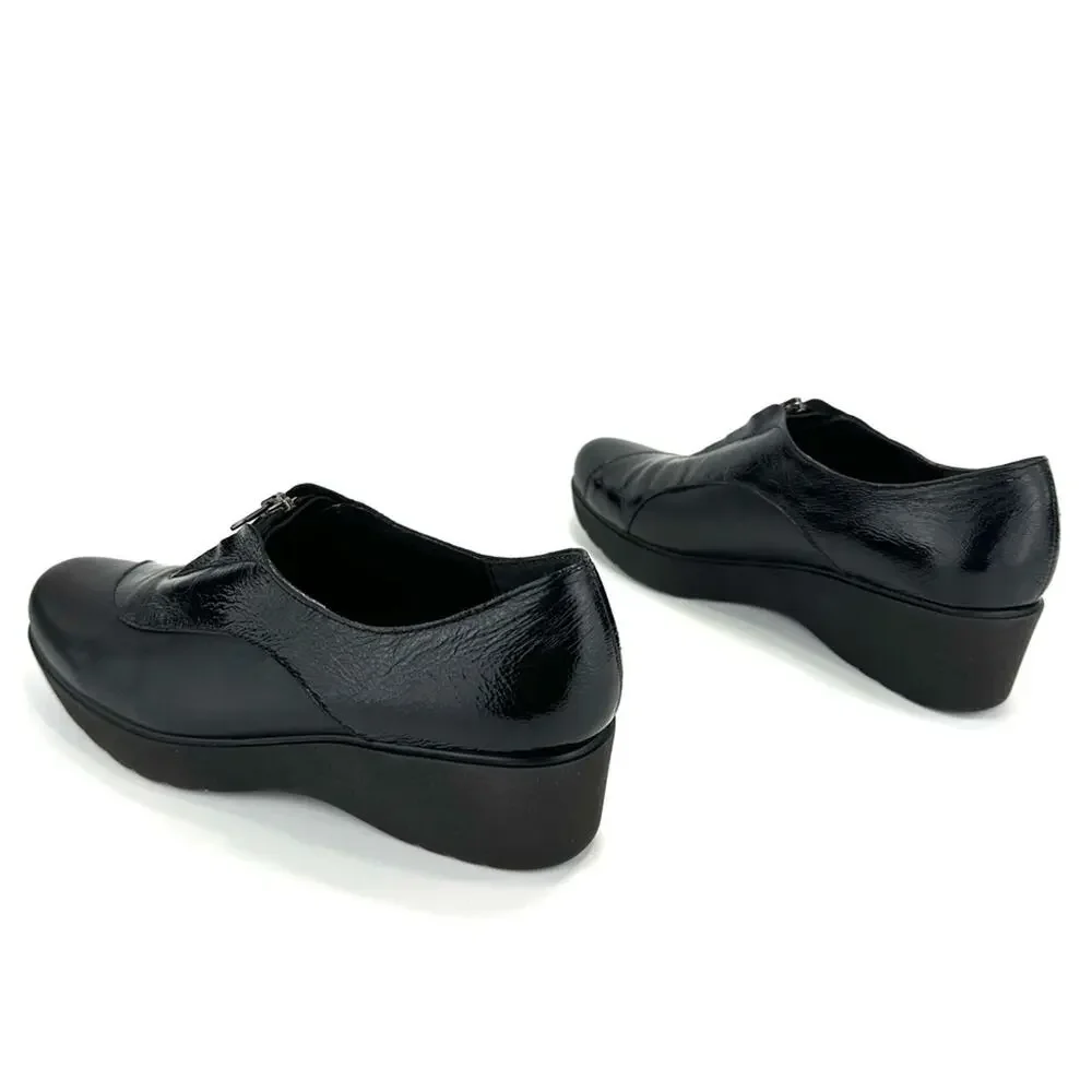 Munro Black Leather Platform Wedges Size 9.5 Zipper Closure Low Top Lightweight